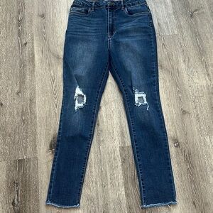 Refuge curvy ultra high rise jeans with raw hem. Size 11 EUC